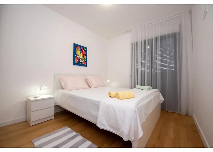 S'akvarel 2 - Private Garage Appartement Split