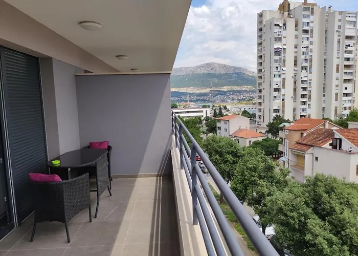 S'akvarel 2 - Private Garage Apartman *