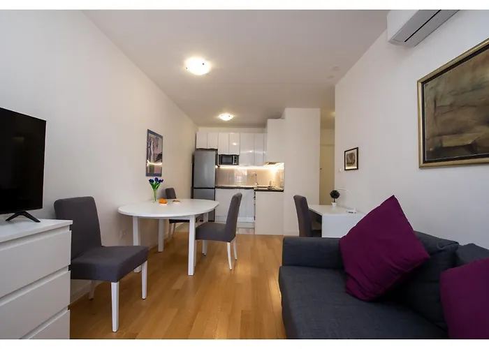 S'akvarel 2 - Private Garage Apartman *