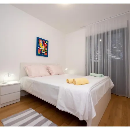 S'akvarel 2 - Private Garage Appartement Split