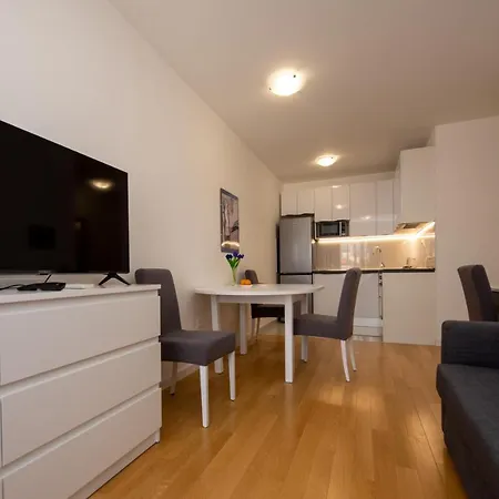 S'akvarel 2 - Private Garage Appartement Split